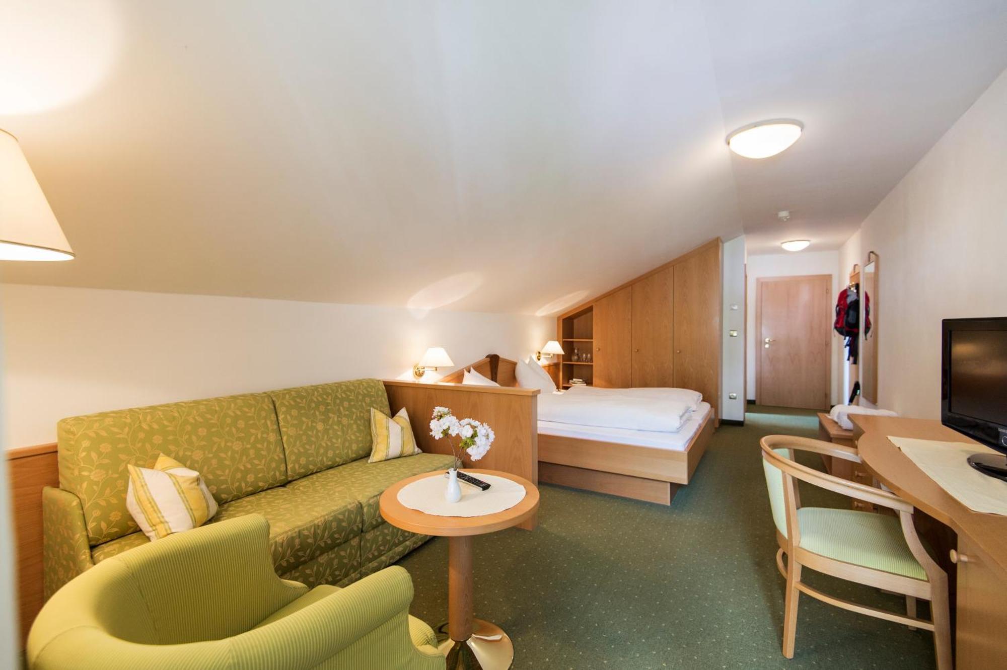 Erzherzog Johann 4*